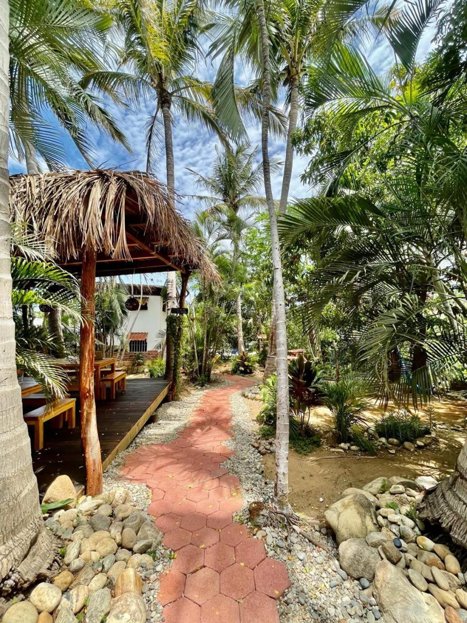 Отель El Eden Escondido Пуэрто-Эскондидо Экстерьер фото